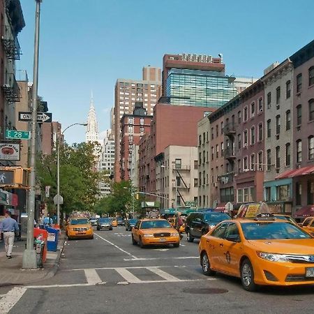 Mid Town East Street Apartments Next To Times Square New York Exterior photo